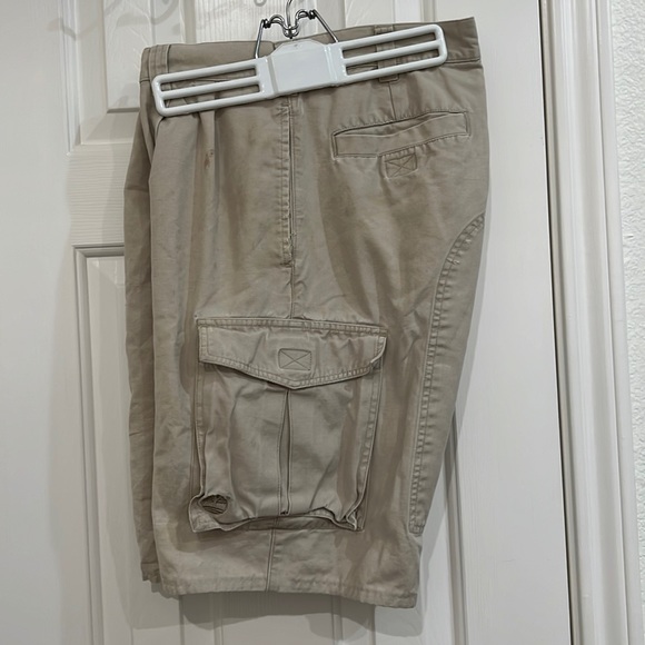 Timberland Men’s Vintage Pleated Cargo Shorts Size 32 - Picture 1 of 5